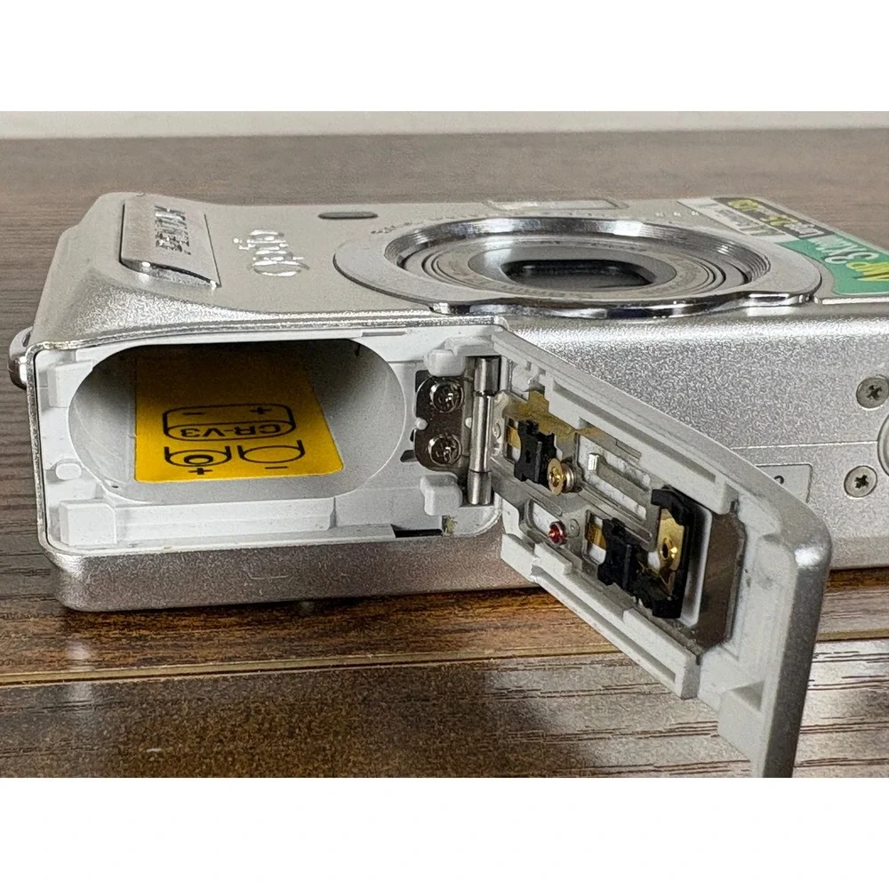 Pentax Optio S45 Digital Camera Silver 4MP 3x Optical Zoom‎ AA- Untested- As-Is